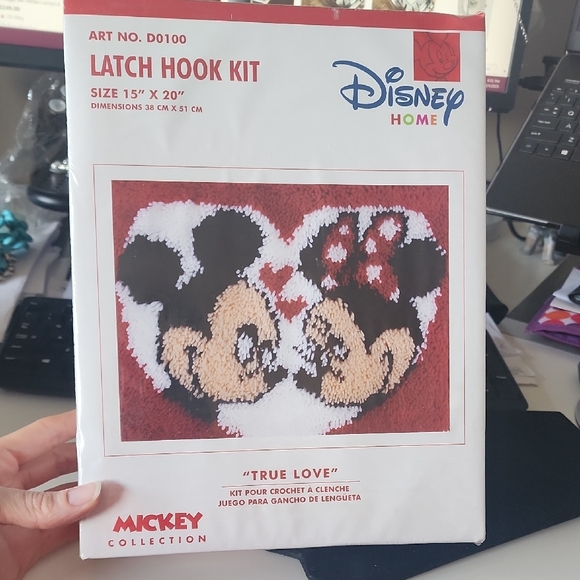 Caron NWT Disney Red and Black Mickey & Minnie Crochet Picture